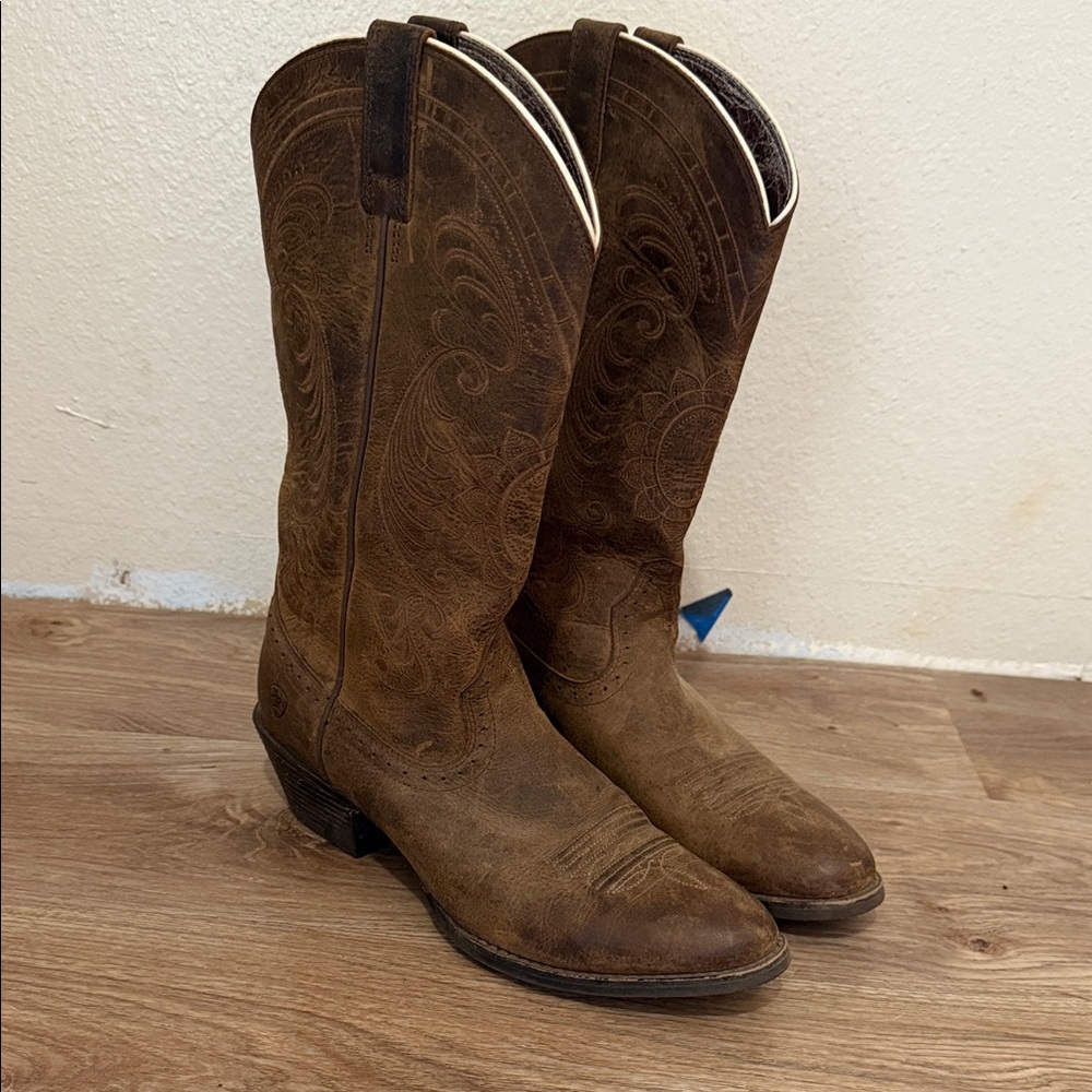 Ariat Distressed Women’s Brown Western Cowgirl Boots